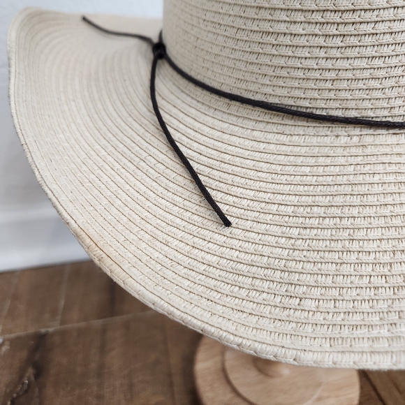 Peter Grimm unisex paper hat OS capsule quiet luxury minimalistcore vacationcore - Picture 5 of 10